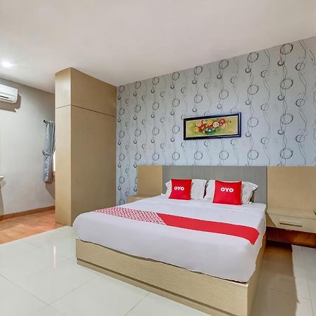 Oyo Flagship 3726 Tembok Batu Residence Tugu المظهر الخارجي الصورة