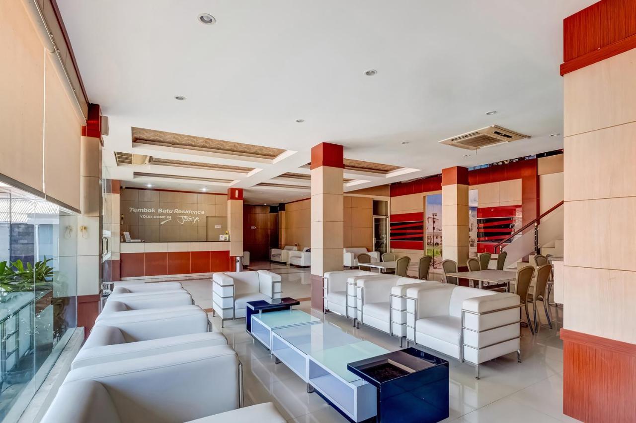 Oyo Flagship 3726 Tembok Batu Residence Tugu المظهر الخارجي الصورة