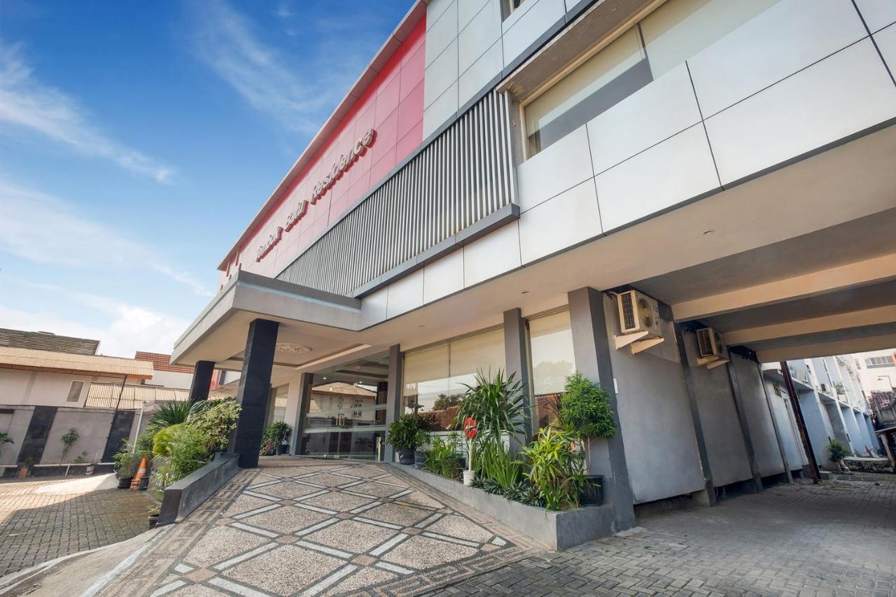 Oyo Flagship 3726 Tembok Batu Residence Tugu المظهر الخارجي الصورة