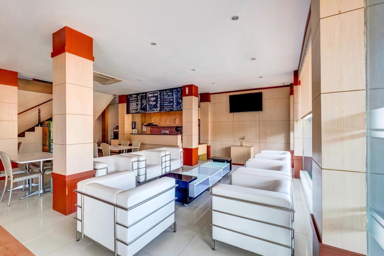 Oyo Flagship 3726 Tembok Batu Residence Tugu المظهر الخارجي الصورة