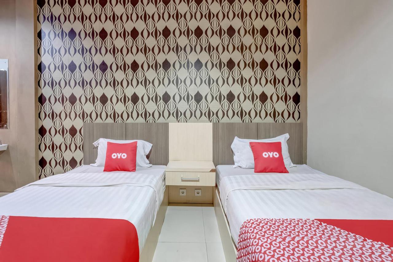 Oyo Flagship 3726 Tembok Batu Residence Tugu المظهر الخارجي الصورة