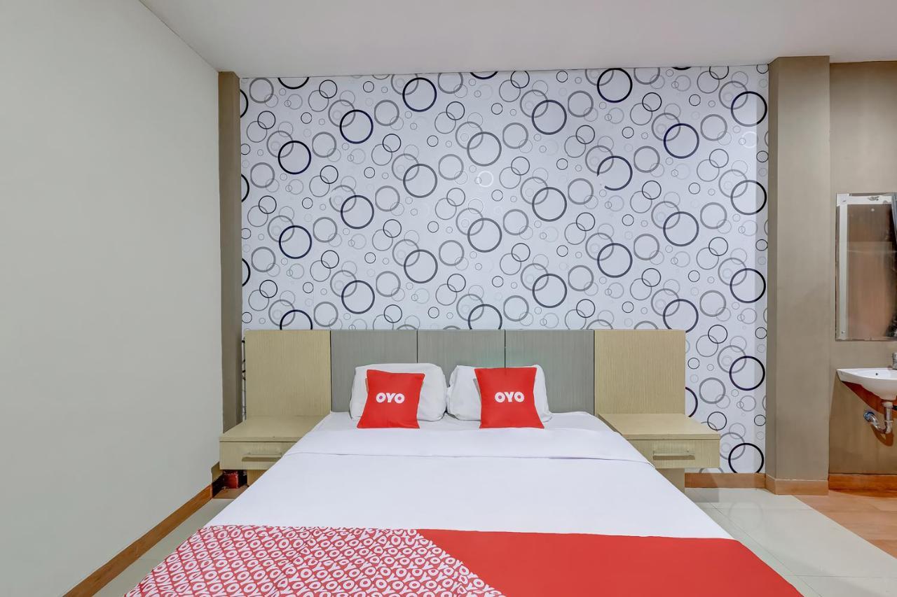 Oyo Flagship 3726 Tembok Batu Residence Tugu المظهر الخارجي الصورة