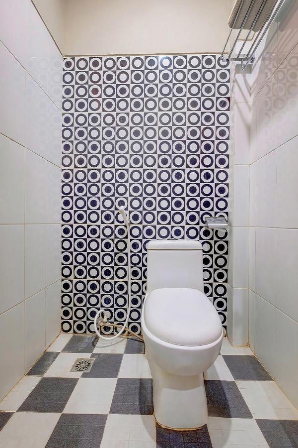 Oyo Flagship 3726 Tembok Batu Residence Tugu المظهر الخارجي الصورة