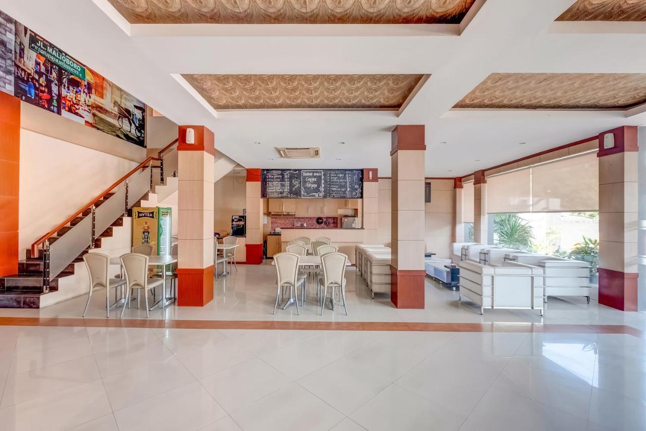 Oyo Flagship 3726 Tembok Batu Residence Tugu المظهر الخارجي الصورة