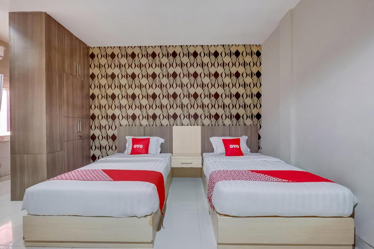 Oyo Flagship 3726 Tembok Batu Residence Tugu المظهر الخارجي الصورة