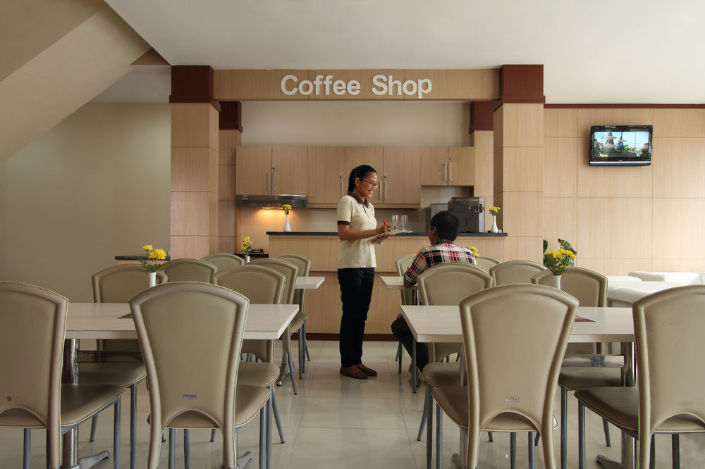 Oyo Flagship 3726 Tembok Batu Residence Tugu المظهر الخارجي الصورة